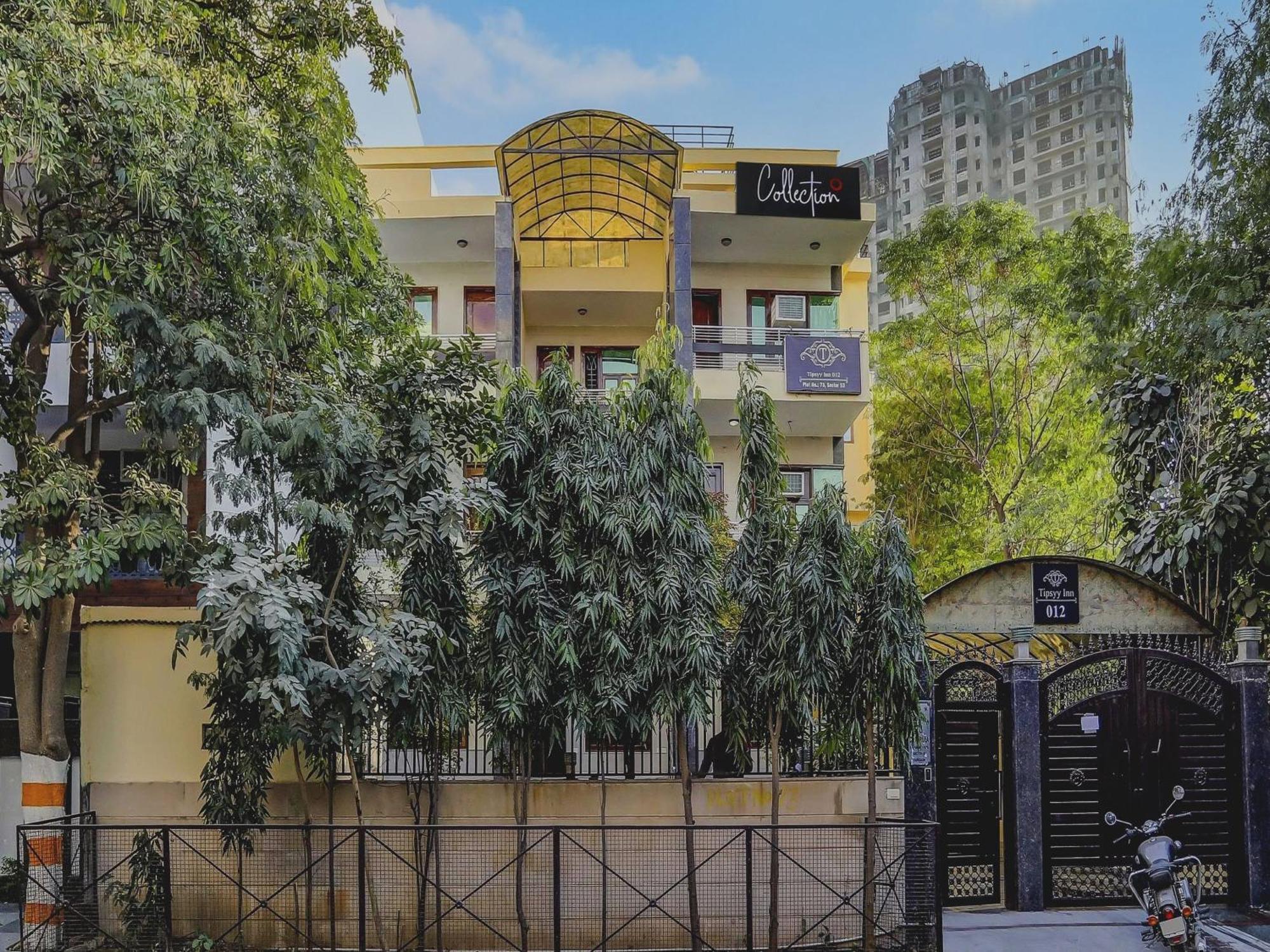 Hotel Super Capital O Uk House Residency Gurgaon Exterior foto