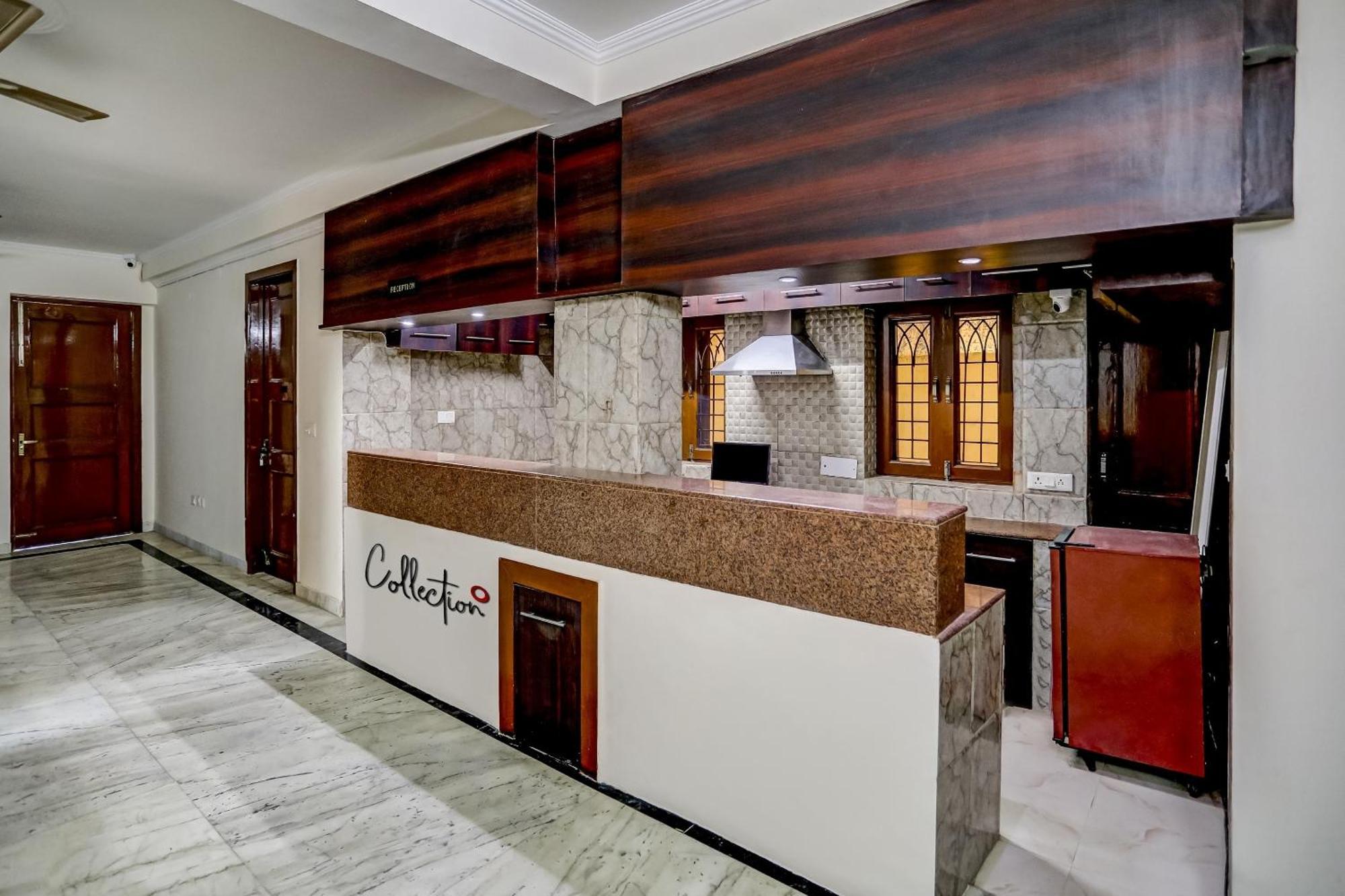 Hotel Super Capital O Uk House Residency Gurgaon Exterior foto