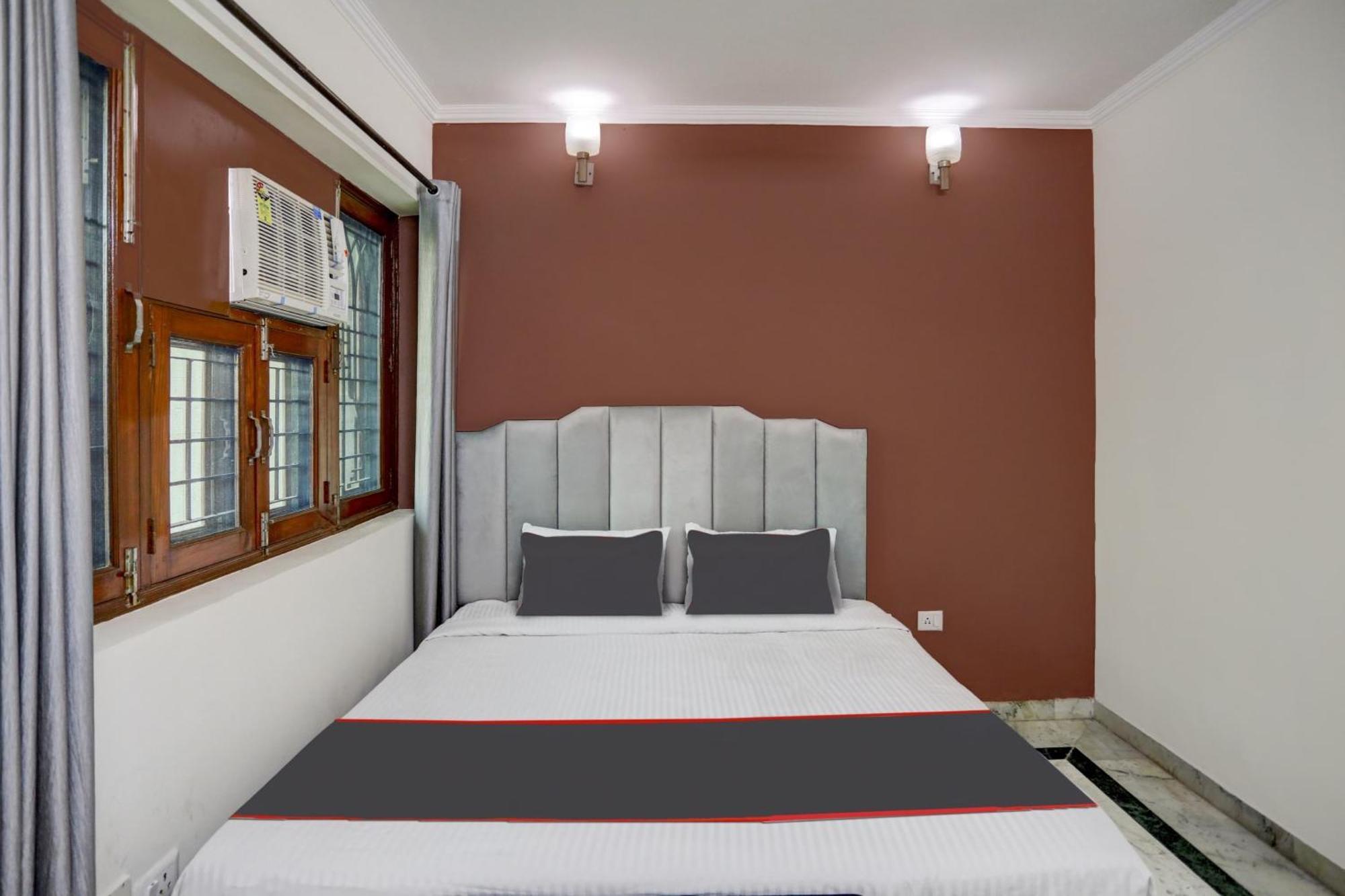 Hotel Super Capital O Uk House Residency Gurgaon Exterior foto
